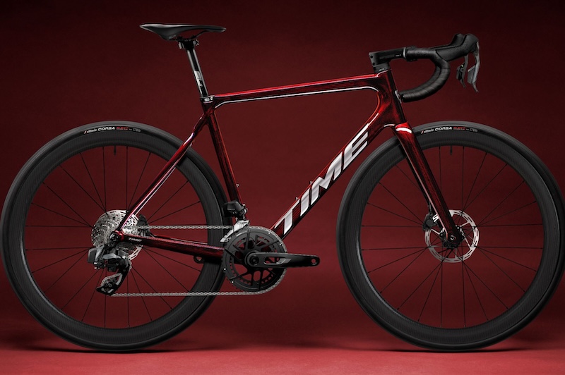 タイムの先進技術をより身近に。新型ピュアロードバイク「NXR」登場