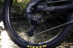 コクピット Canyon CP07 Gravelcockpit CF ステム一体型2階建て