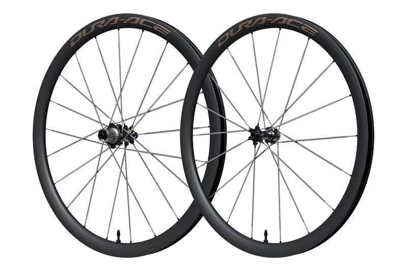 シマノの新型デュラエースホイール登場 初のカーボンスポーク採用、C50