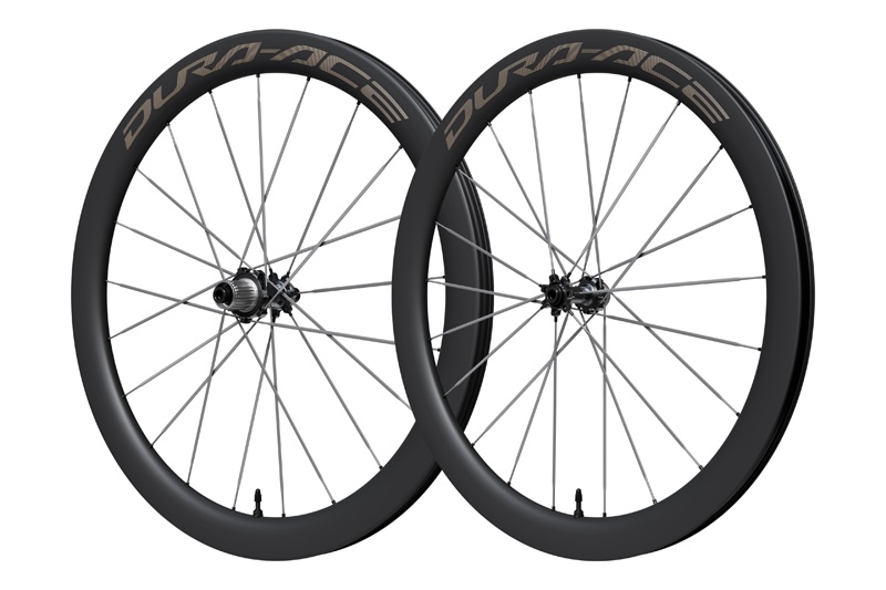 シマノの新型デュラエースホイール登場 初のカーボンスポーク採用、C50
