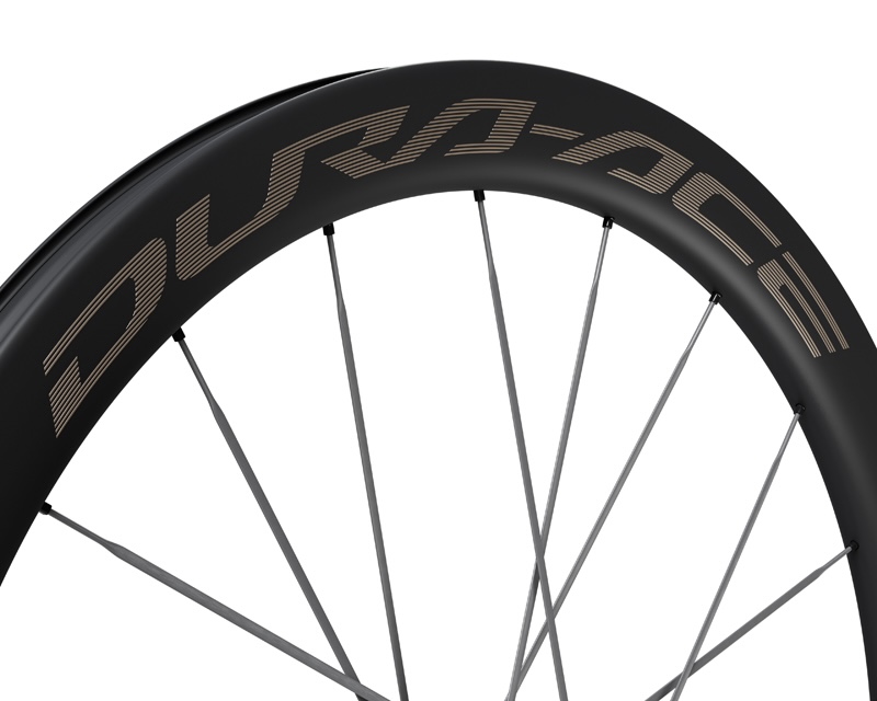 シマノの新型デュラエースホイール登場 初のカーボンスポーク採用、C50