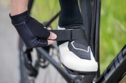 MTB用のロングパンツ。写真はスペシャライズドの「トレイルパンツ」（1