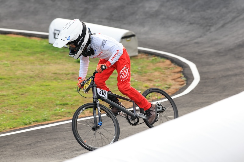 bmxレーシング　レース　レーサー　ホイールセット　アンサー　ホールショット 飯端美樹と山本維心が入賞！ 2026UCI BMXレーシングワールドチャレンジ