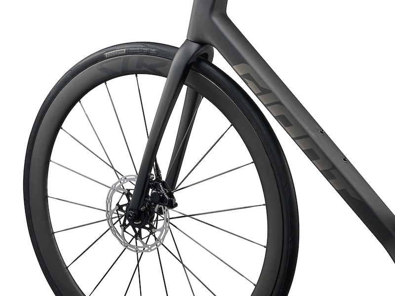 ジャイアント「TCR」2027モデル発表 カーボンロードバイクが20万円台